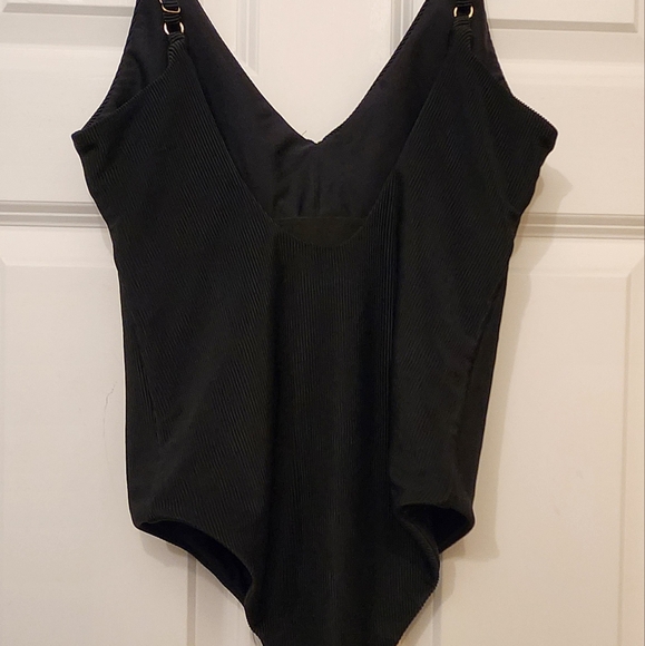 Beach  Riot Reese Rib One-Piece Swimsuit - Picture 9 of 9